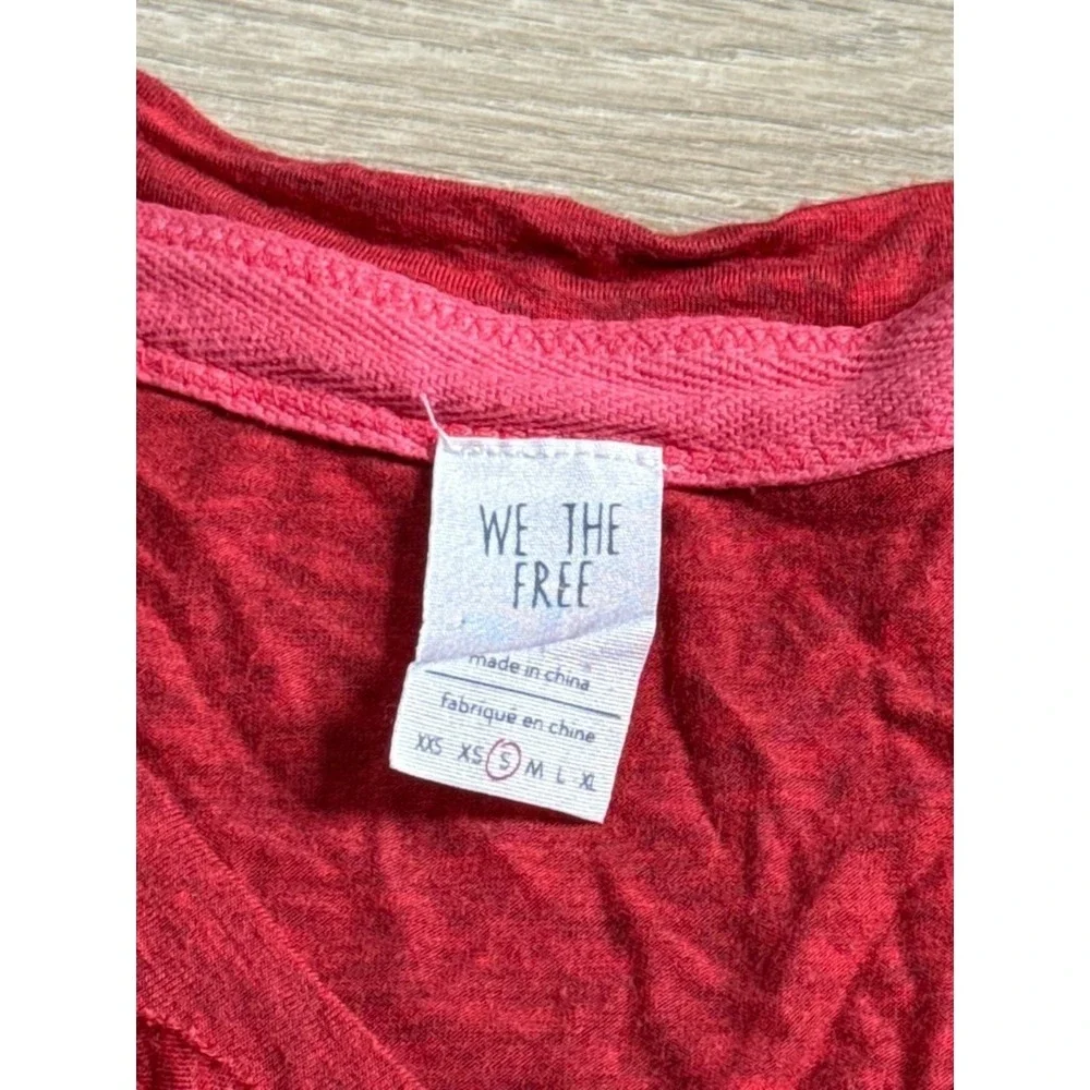 EUC Womens red We the Free Free People sleeveless V-neck‎ top layered hem size S